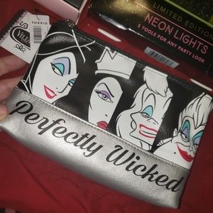 Disney Wicked Villans Torrid makeup bag Loungefly